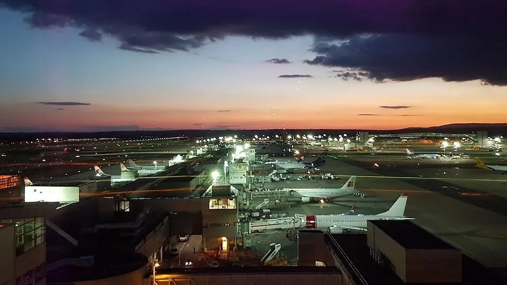 הורלי Bloc Hotel London Gatwick Airport