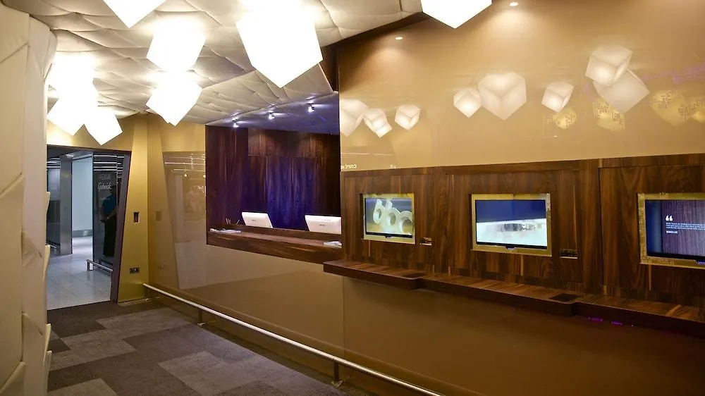 הורלי Bloc Hotel London Gatwick Airport בריטניה