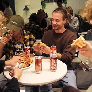 Gspot & Triangles Pizzeria Albergue