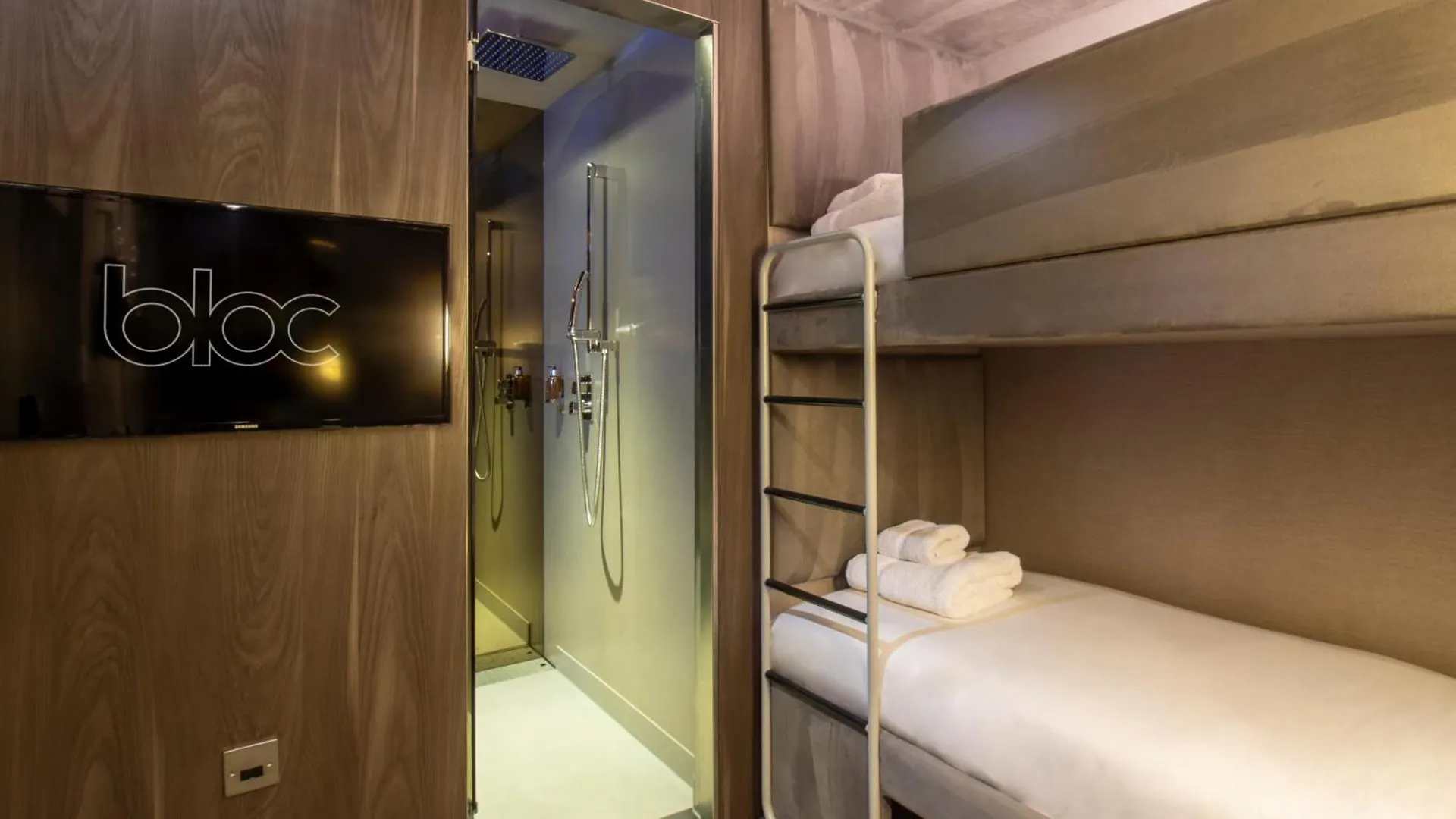 Bloc Hotel London Gatwick Airport Horley