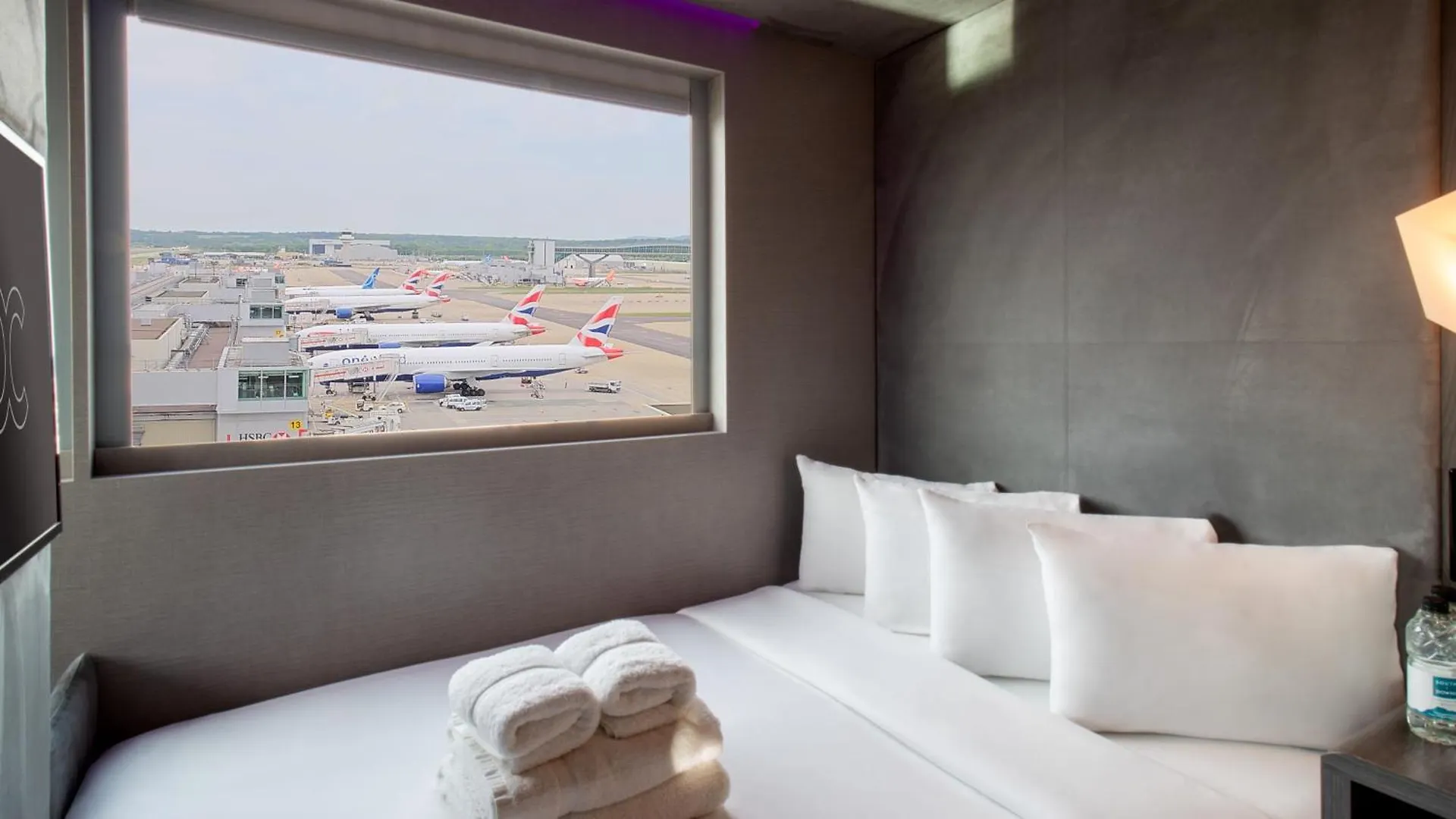 Bloc Hotel London Gatwick Airport Horley