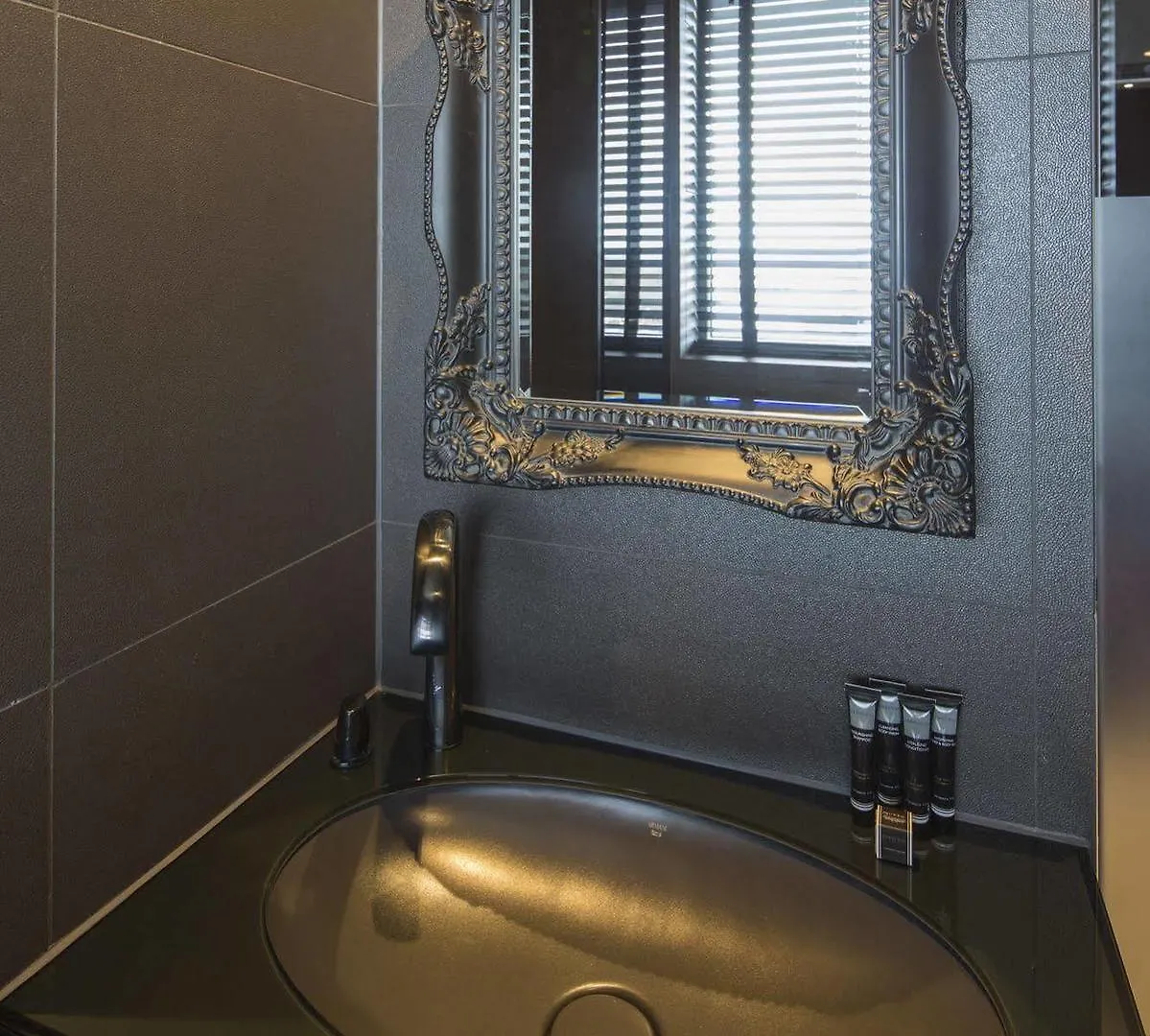 Bloc Hotel London Gatwick Airport Horley